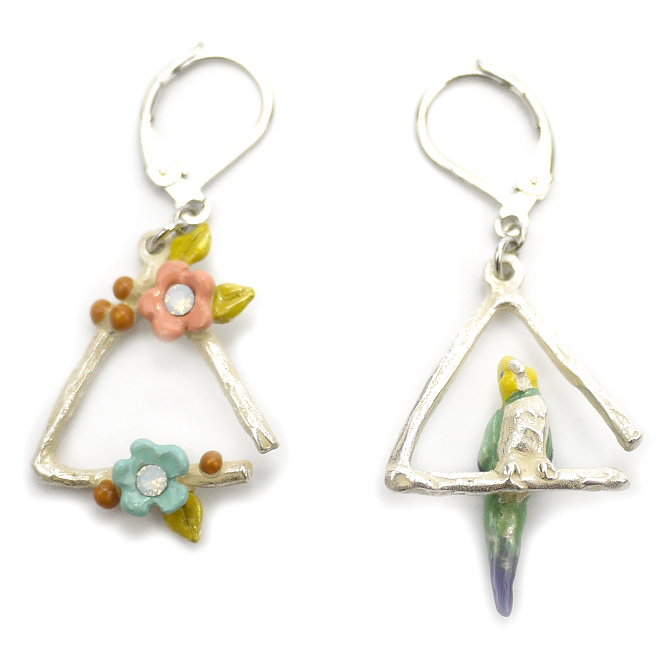 トライアングル / ピアス 【FUDGE掲載商品】